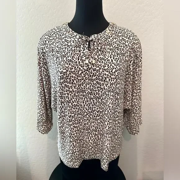 CHICO’S | Petite Leopard Print Grommet Lace-Up Knit Top | Size 2 Large - Picture 4 of 10